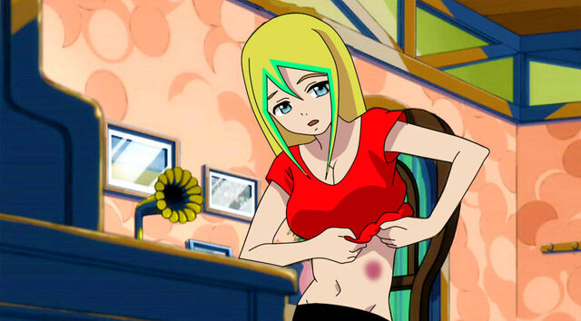 File:Sandra Kicked from Gajeel.jpg