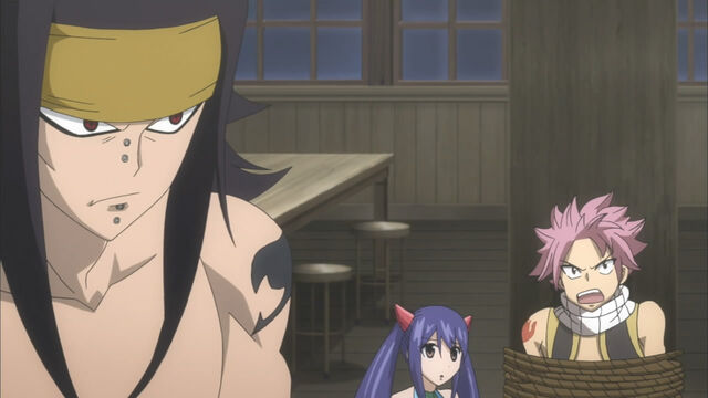 Fichier:Natsu ligoté.jpg