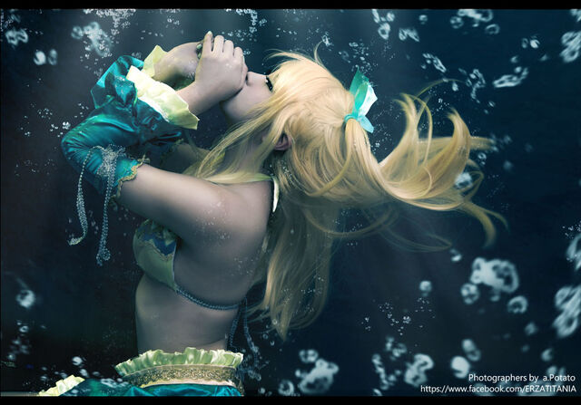 File:LucyWaterAquaCosplay.jpg