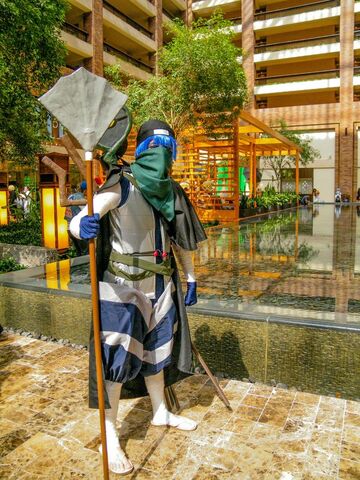 File:MystoganCosplayHotel.jpg