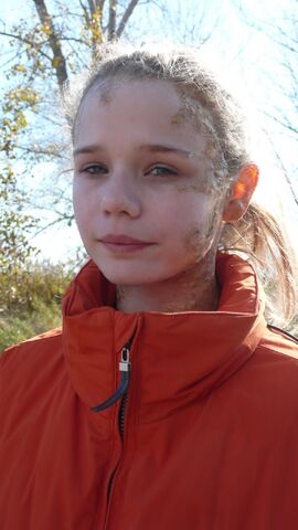 File:Niamh Wilson-Falling Skies-Megan Philips.jpg