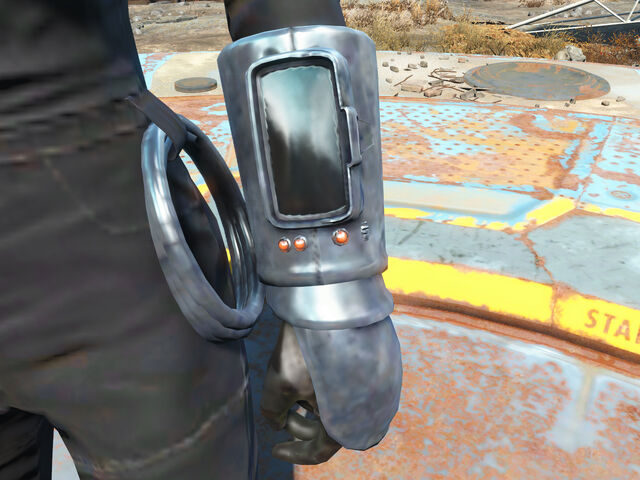 File:Fo4AUT Mechanist Pip-Boy.jpg