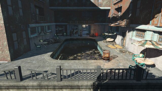 File:Wild tarberry Lexington apartments.jpg
