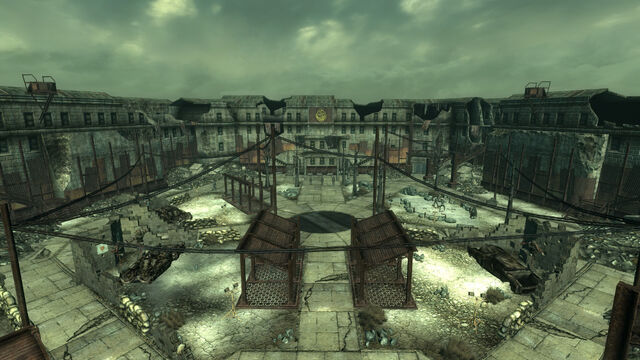 File:Citadel courtyard.jpg