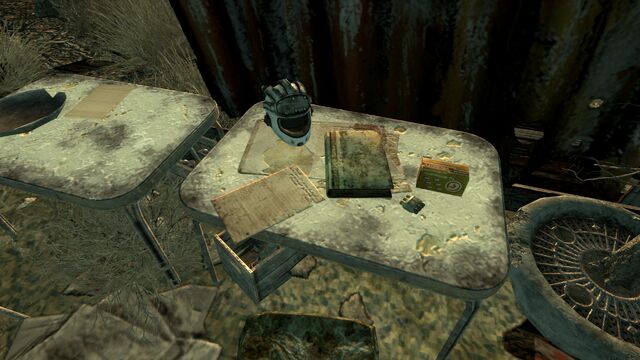File:FO3 Scavenger shack loot.jpg