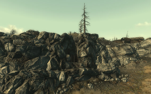 File:Hamilton's Hideaway.jpg