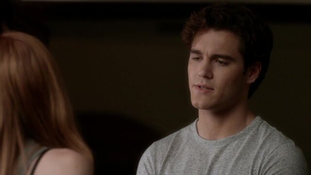 File:Famous.in.Love.S01E01.720p.HDTV.x264-FLEET 1358.jpg
