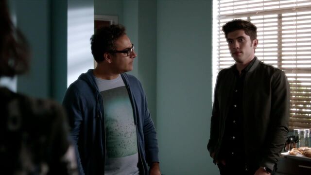 File:Famous.in.Love.S01E01.720p.HDTV.x264-FLEET 0515.jpg