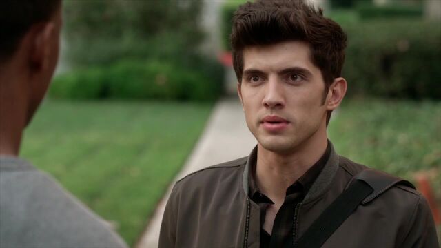 File:Famous.in.Love.S01E01.720p.HDTV.x264-FLEET 0480.jpg