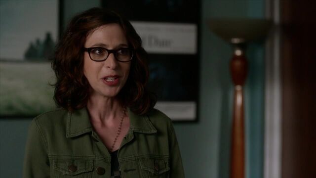 File:Famous.in.Love.S01E01.720p.HDTV.x264-FLEET 0517.jpg