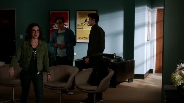File:Famous.in.Love.S01E01.720p.HDTV.x264-FLEET 0522.jpg