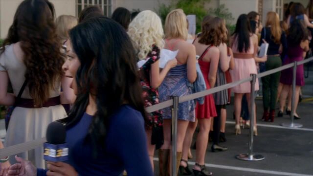 File:Famous.in.Love.S01E01.720p.HDTV.x264-FLEET 0411.jpg