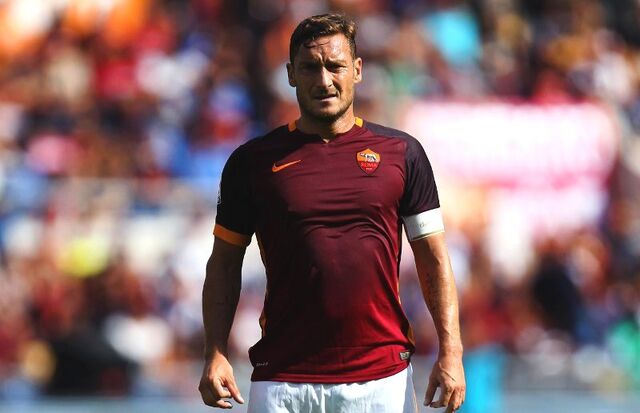 Archivo:Francesco Totti2015.jpg