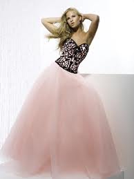 File:Tdress.jpg