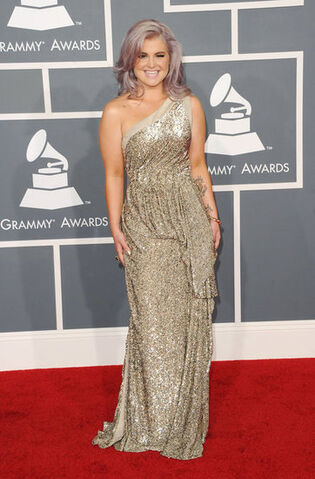 File:Grammys-2012-eWho-Wore-What-1.jpeg