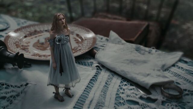 File:AliceInWonderland-2084.jpg