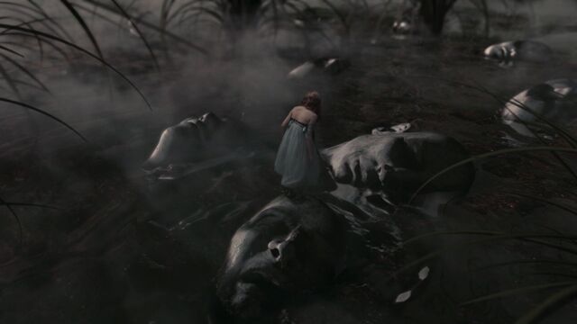 File:AliceInWonderland-2613.jpg