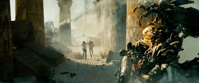 File:Transformers-revenge-movie-screencaps.com-15157.jpg