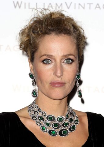 File:Gillian-Anderson-2012-gillian-anderson-29336719-1820-2560.jpg