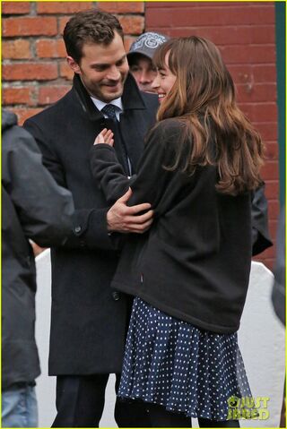 File:Fifty-shades-darker-set-photo-60.jpg
