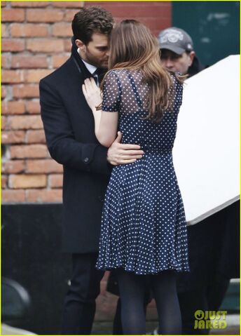 File:Fifty-shades-darker-set-photo-39.jpg