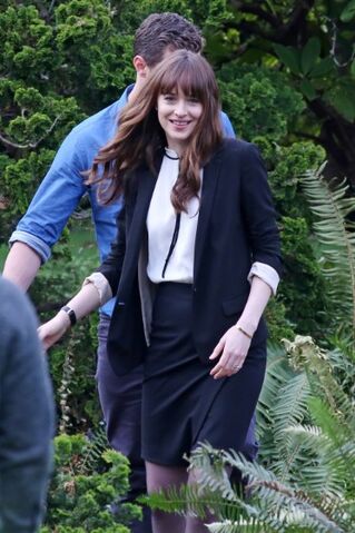 File:Fifty-shades-darker-set-photo-81.jpg