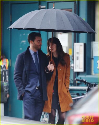 File:Fifty-shades-darker-set-photo-23.jpg