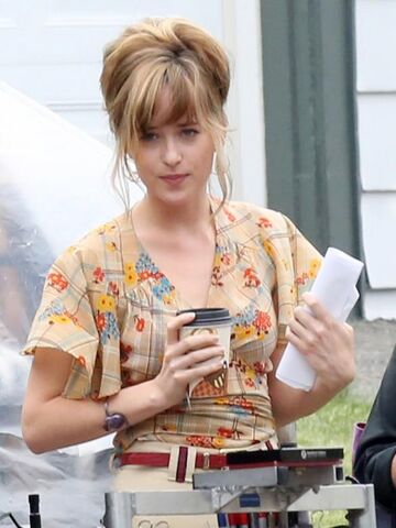 File:Dakota Johnson Pic-12.jpg