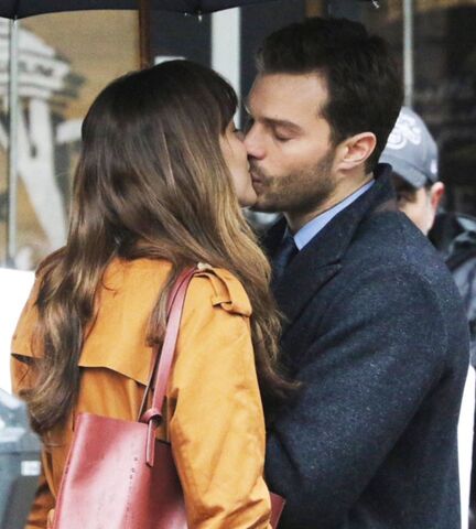 File:Fifty-shades-darker-set-photo-2.jpg