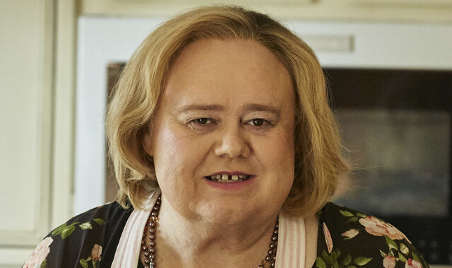 File:LouieAnderson Baskets.jpg