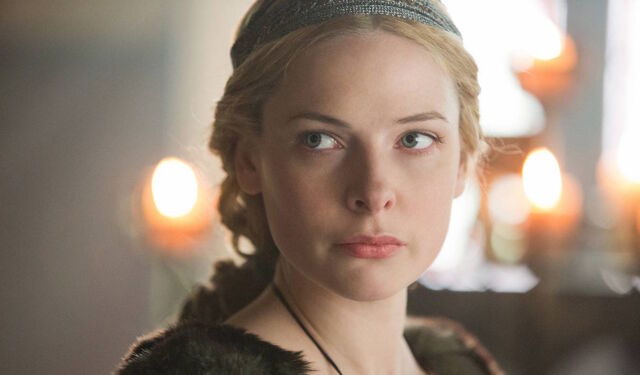 File:RebeccaFerguson TheWhiteQueen.jpg