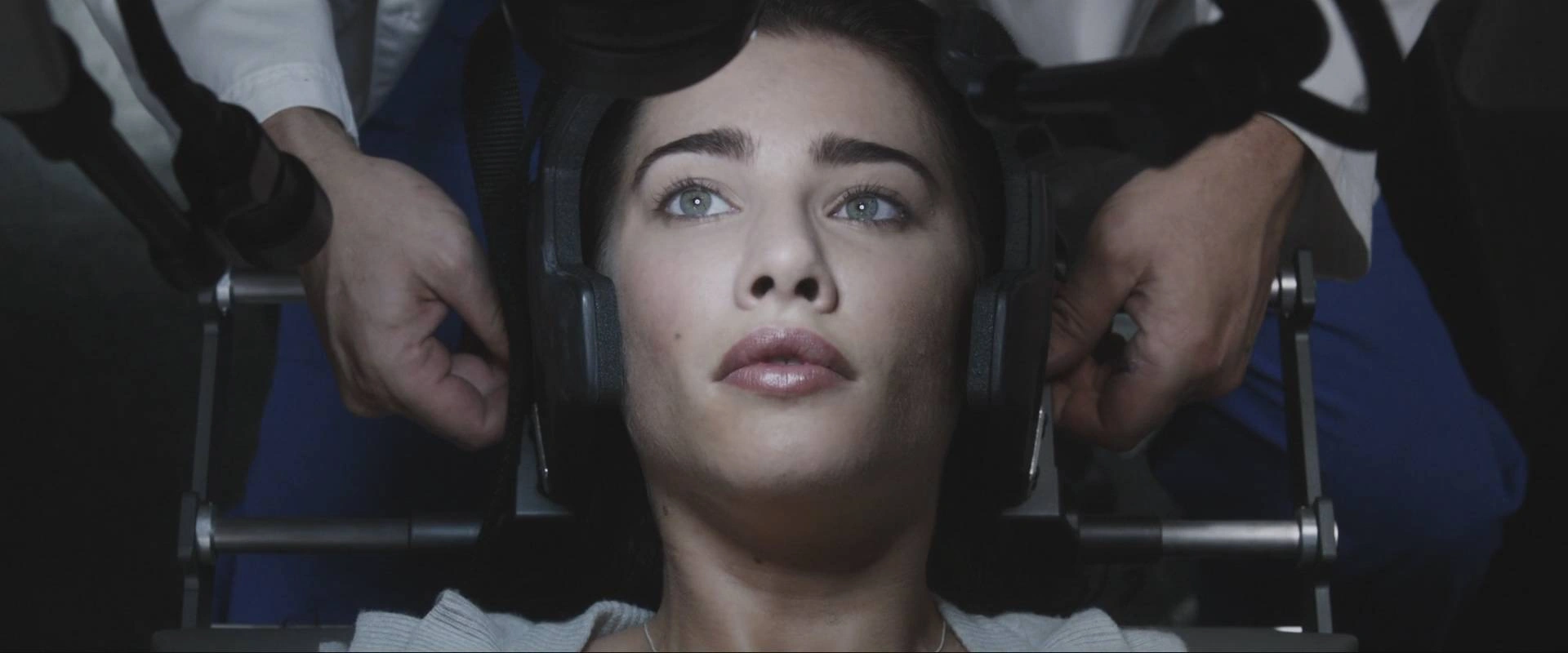 Image - Olivia&rsquo;s head can&rsquo;t move.png | Final Destination Wiki | Fandom