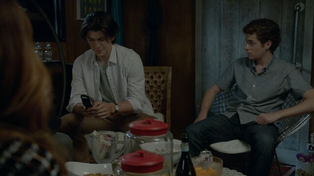 File:1x02 65 Bird, Gabe, Ofe.jpg