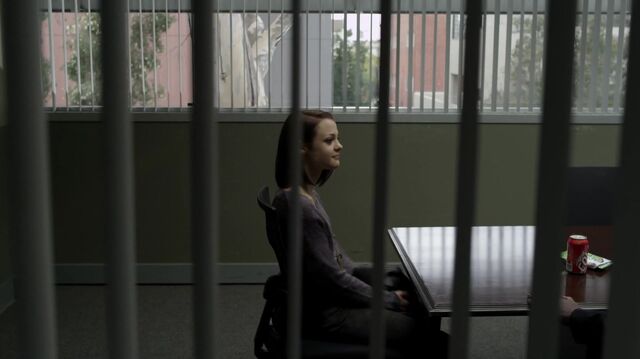 File:1x01 10 Carter.jpg