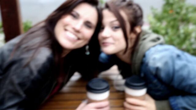 File:1x01 18 Lori, Carter (flashback).jpg