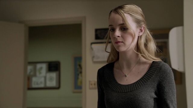 File:2x01 16 Taylor.jpg