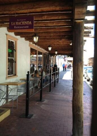File:La Hacienda, Old Town, Albuquerque.jpg