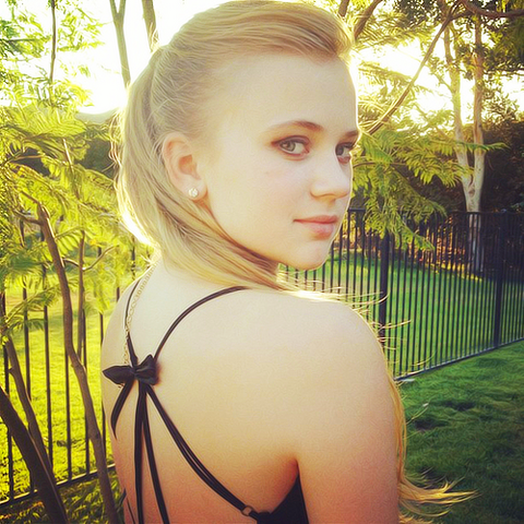File:Tumblr m90ckuBtyU1rwxr9jo1 500.png