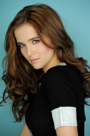 File:Zoeydeutch-00.jpg