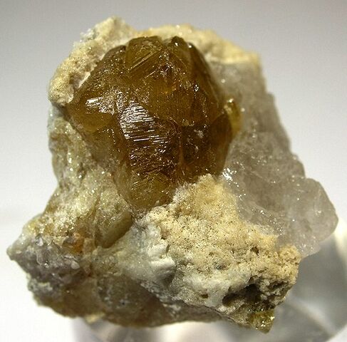 File:Rusteen-crystal1.jpg