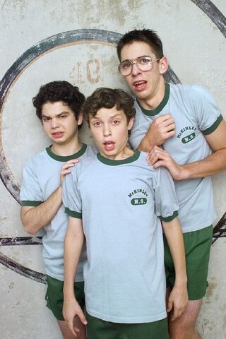 File:Geeks-imdb-20.jpg