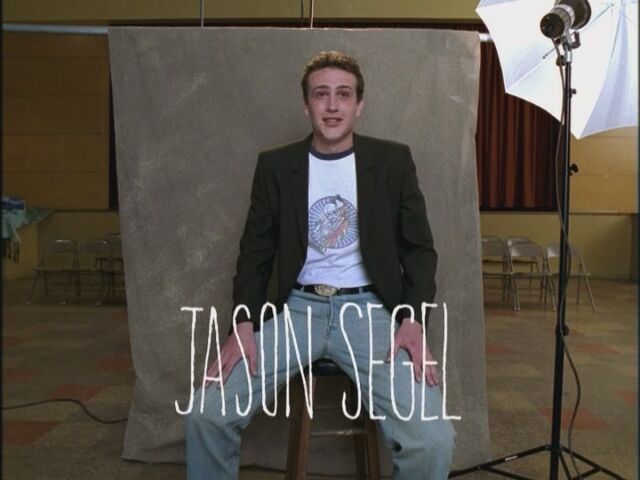 File:Opening-Credits-Jason-Segel-freaks-and-geeks-17545253-800-600.jpg