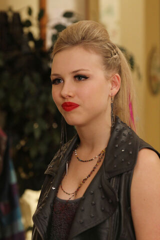 File:Tumblr m0l6p6Eh4J1r2x088o1 500.jpg