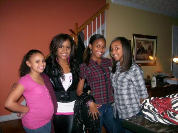 File:Mieeh family.jpg