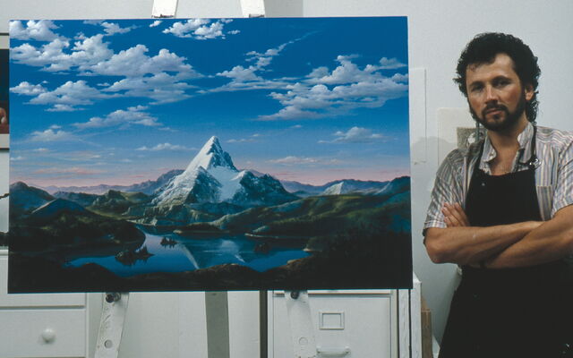 ファイル:DarioCampanile.Paramount.jpg