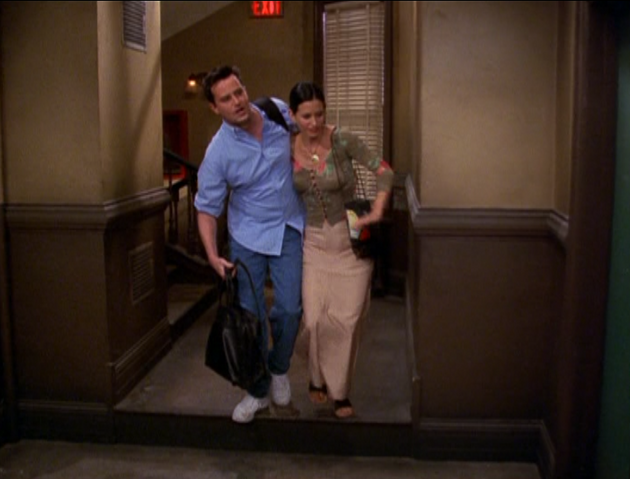 File:Chandler and Monica (6x01).png