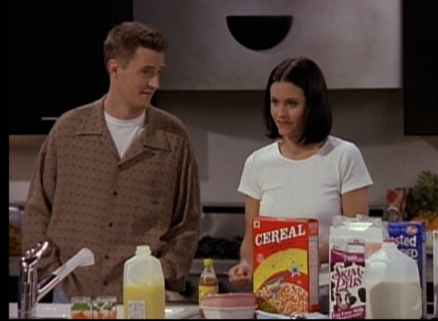 File:Chandler & Monica (3x25).png