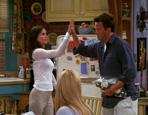 File:Chandler & Monica High Five (8x02).png