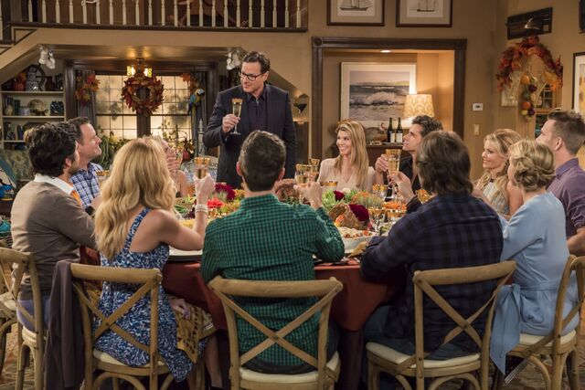 File:Fuller-House-Season-2-Photos (10).jpg