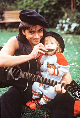 File:Entertainment-2016-02-john-stamos-the-olsen-twins-full-house-music-main.jpg